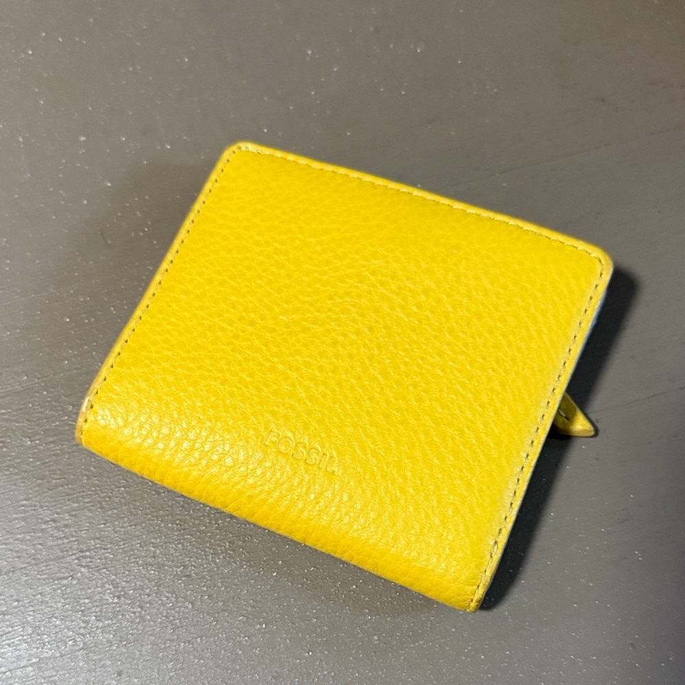 Fossil Mustard Yellow Leather wallet